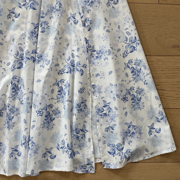Floral Square Neck Midi Dress in Blue and White - Picture 3 of 9